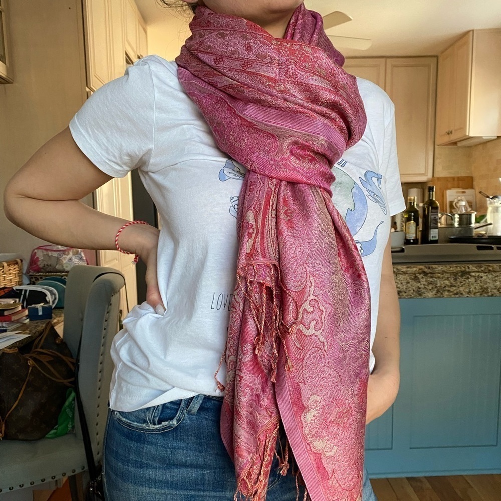 Stunning very high quality Indian silk scarf